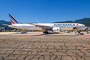 Boeing 777-328/ER