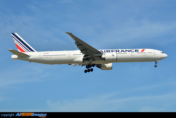 Boeing 777-328/ER