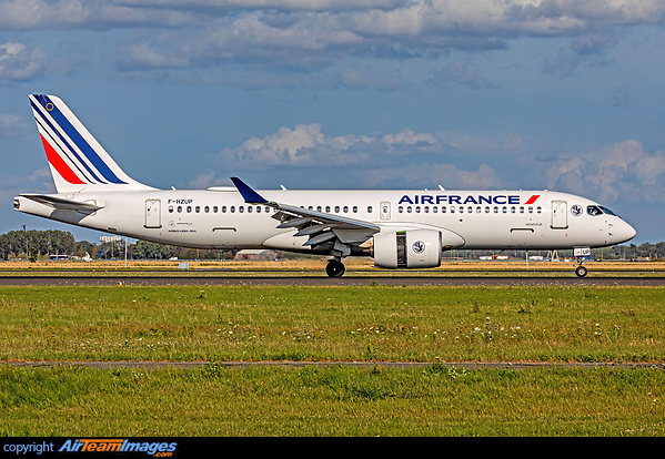Airbus A220-300