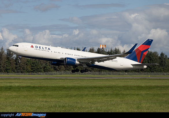 Boeing 767-332/ER