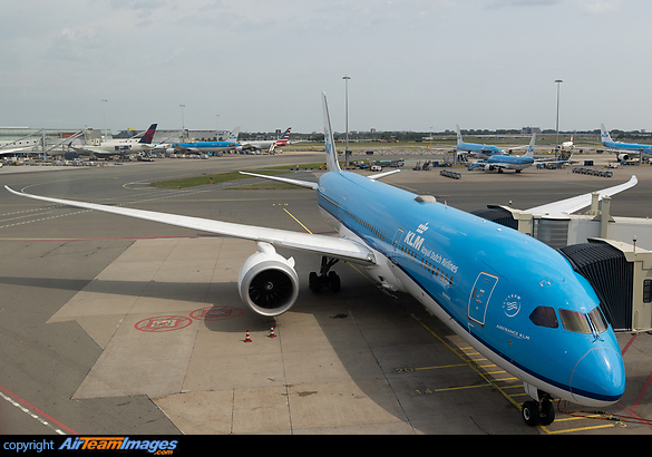 Boeing 787-9 Dreamliner