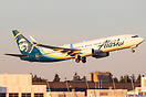 Boeing 737-890