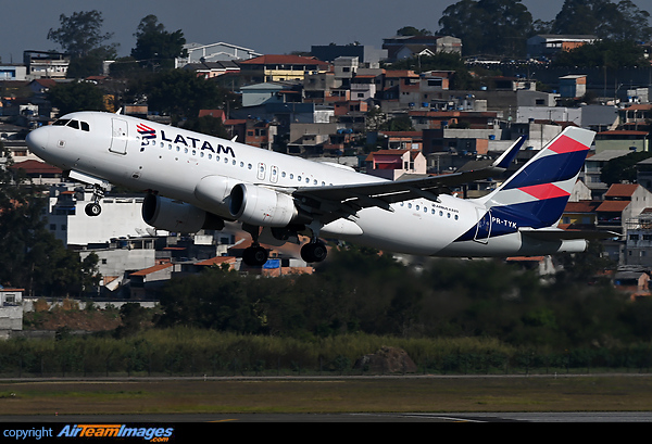Airbus A320-214