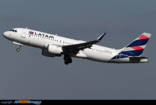 Airbus A320-214