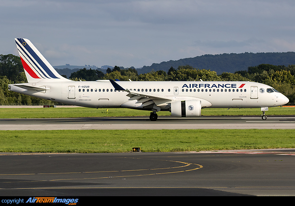 Airbus A220-300