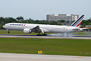Boeing 777-328/ER