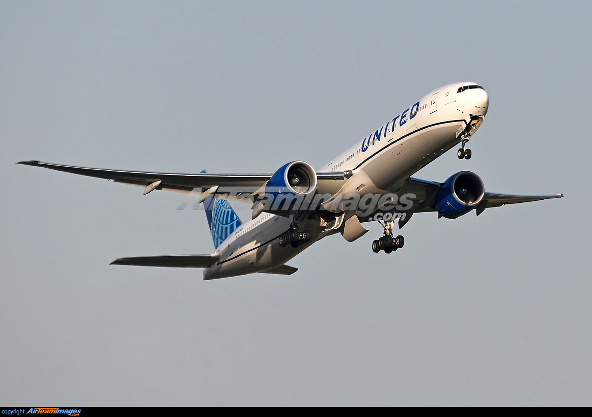 boeing-777-322-er-large-preview-airteamimages