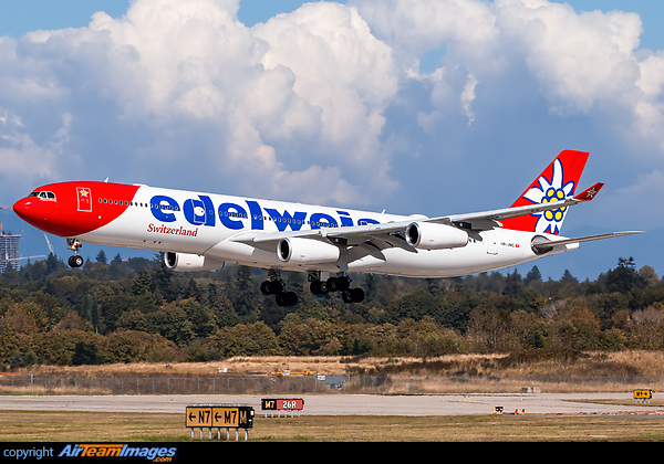 Airbus A340-313X
