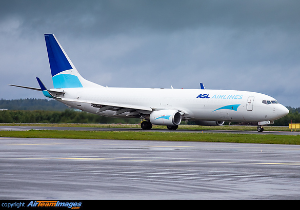 Boeing 737-8AS(BCF)