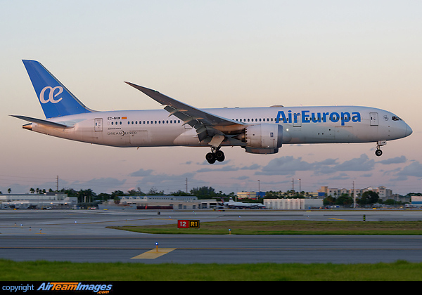 Boeing 787-9 Dreamliner