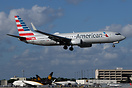 Boeing 737-823
