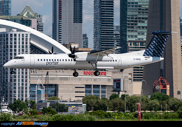 Bombardier Dash 8-402Q