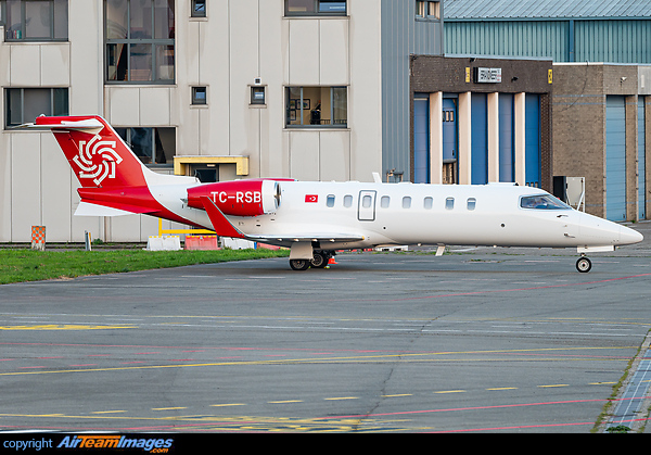 Bombardier Learjet 45