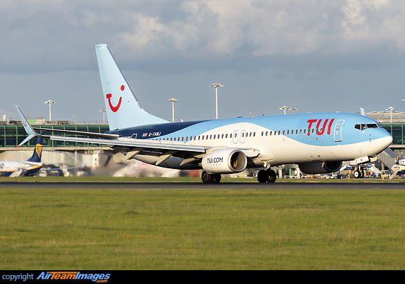 Boeing 737-8K5