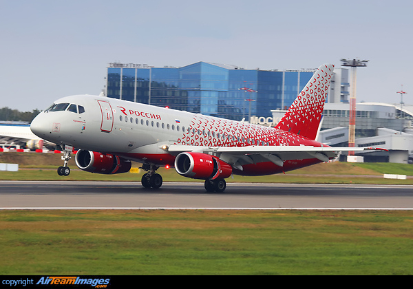 Sukhoi SuperJet 100-95B