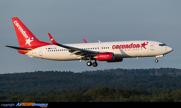 Boeing 737-85R