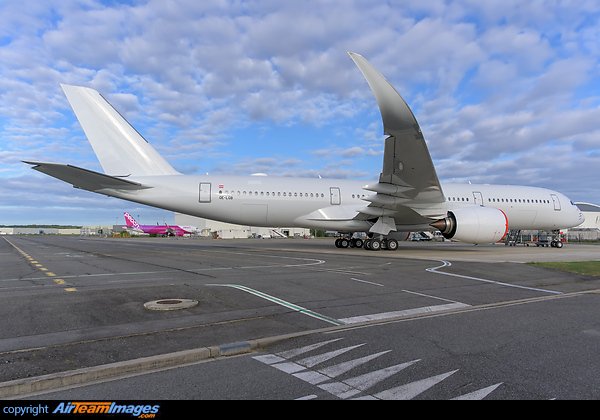 Airbus A350-941