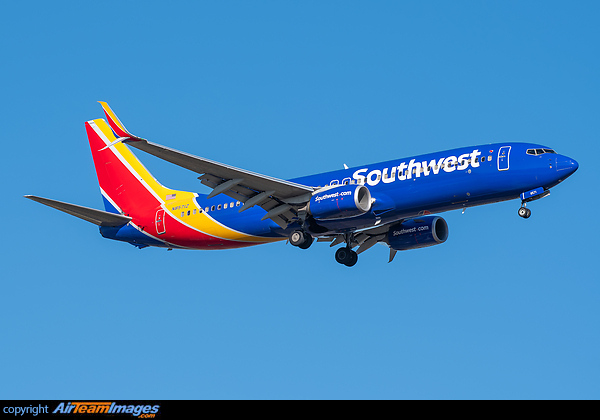 Boeing 737-8H4