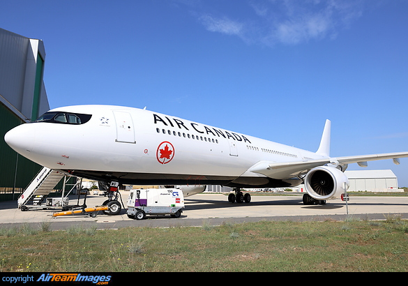 Ex Hong Kong Airlines A330-300, B-LNS and part-way through a repaint by Aviation Cosmetics into Air Canada livery. Airbus A330-343