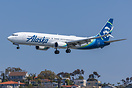 N440AS Alaska Airlines Boeing 737-990ER(WL) landing at San Diego SAN (...