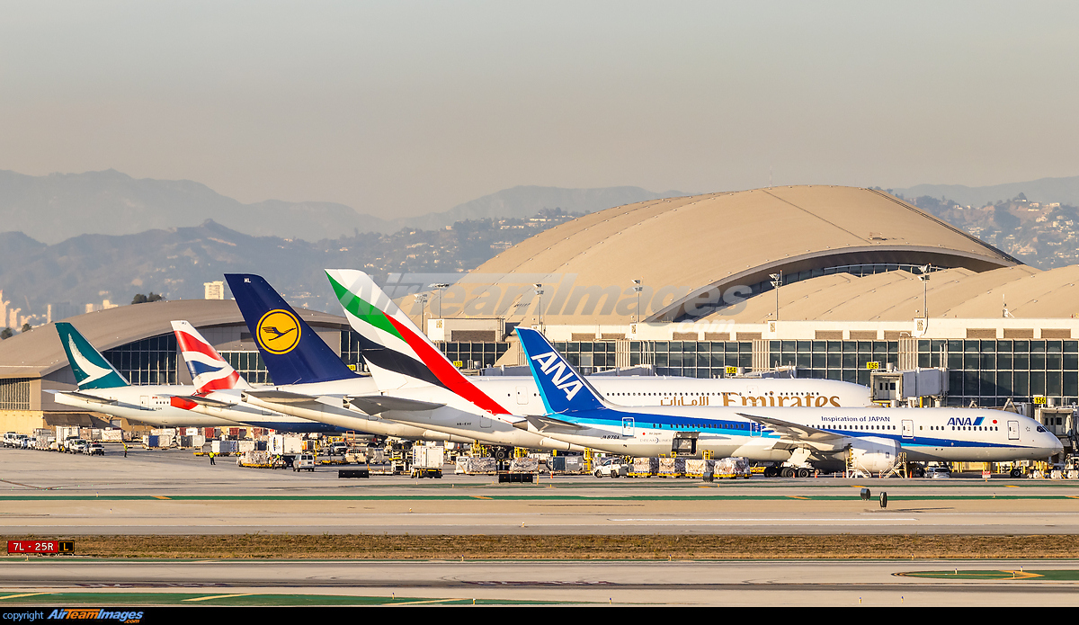 los-angeles-airport-large-preview-airteamimages