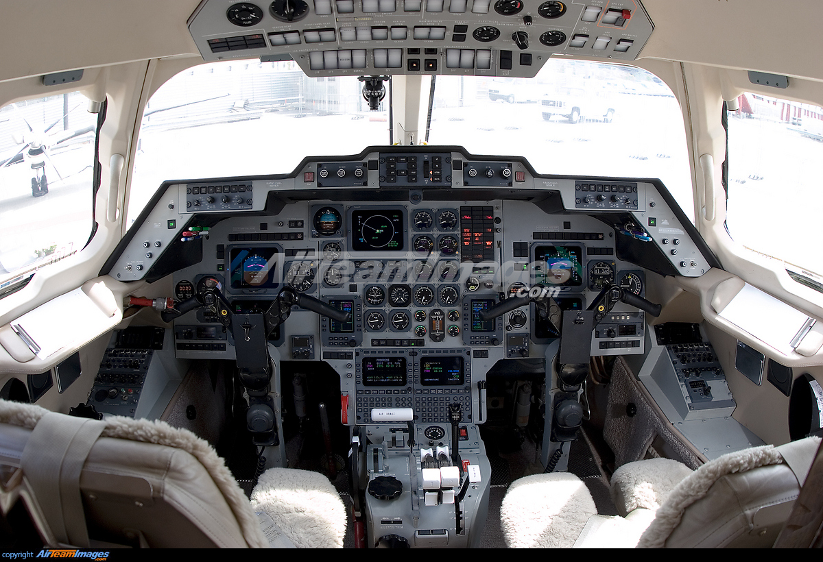 Hawker Beechcraft Hawker 1000 Large Preview