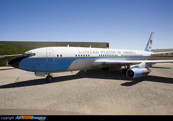 Boeing VC137A (586971) Aircraft Pictures & Photos