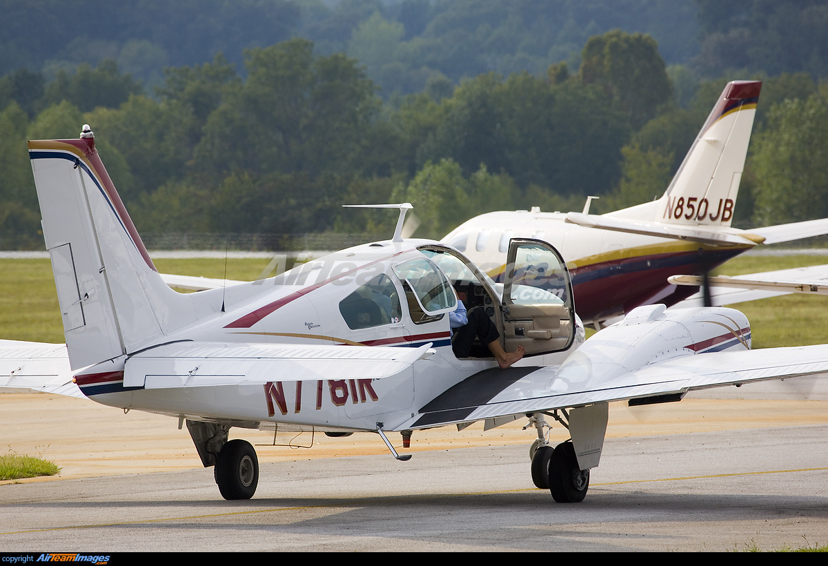 Beech Baron Large Preview