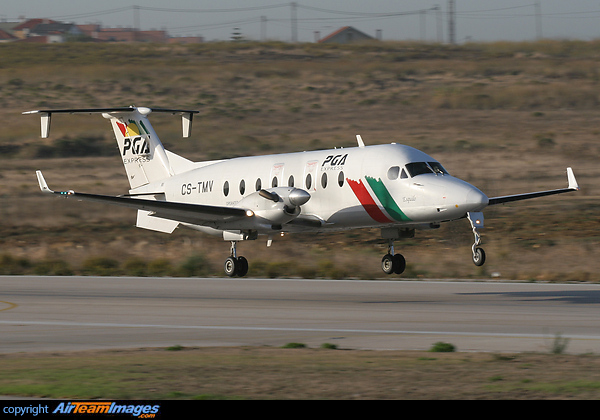 Operated by Omni Beechcraft - 1900