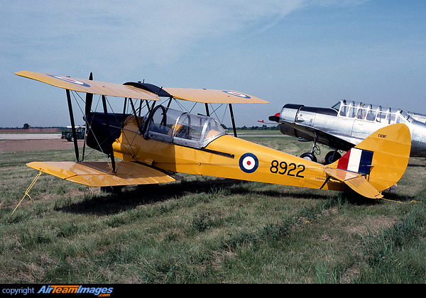 Hamilton Int'l airshow
warbird - flying as 8922 DH82A Tiger Moth