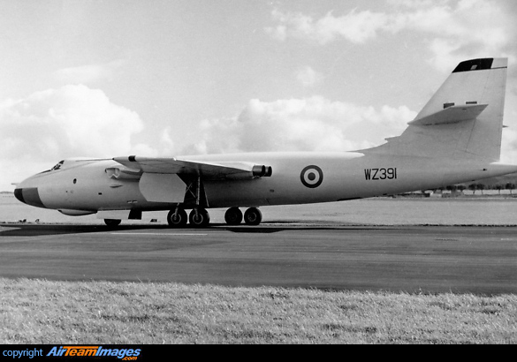 Vickers Valiant B.1 (WZ391) Aircraft Pictures \u0026 Photos - AirTeamImages.com